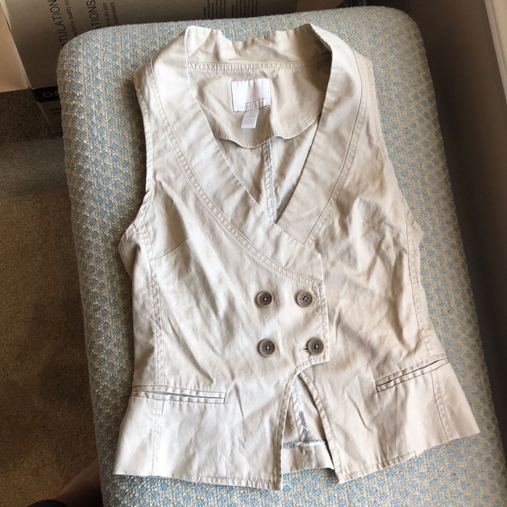 Tailored Banana Republic heritage khaki vest